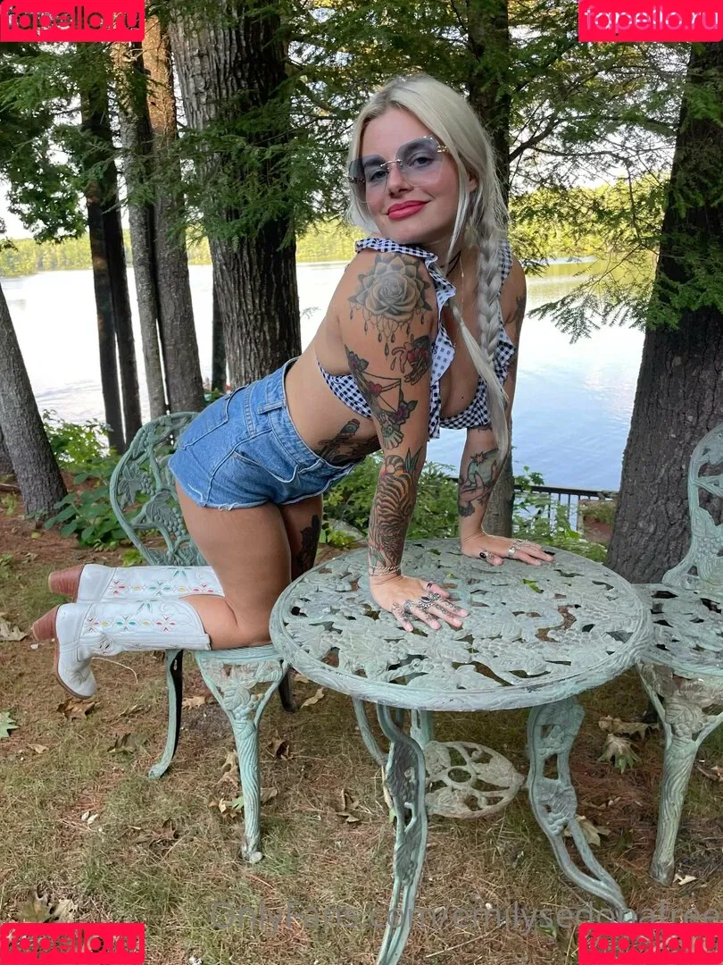 emilysedonafree Onlyfans Photo Gallery 