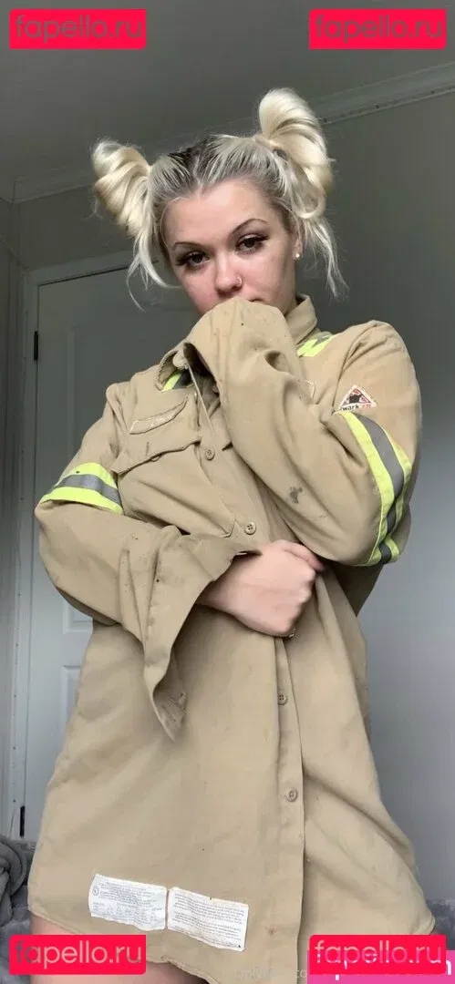 thaslinkytwinkyshow Onlyfans Photo Gallery 