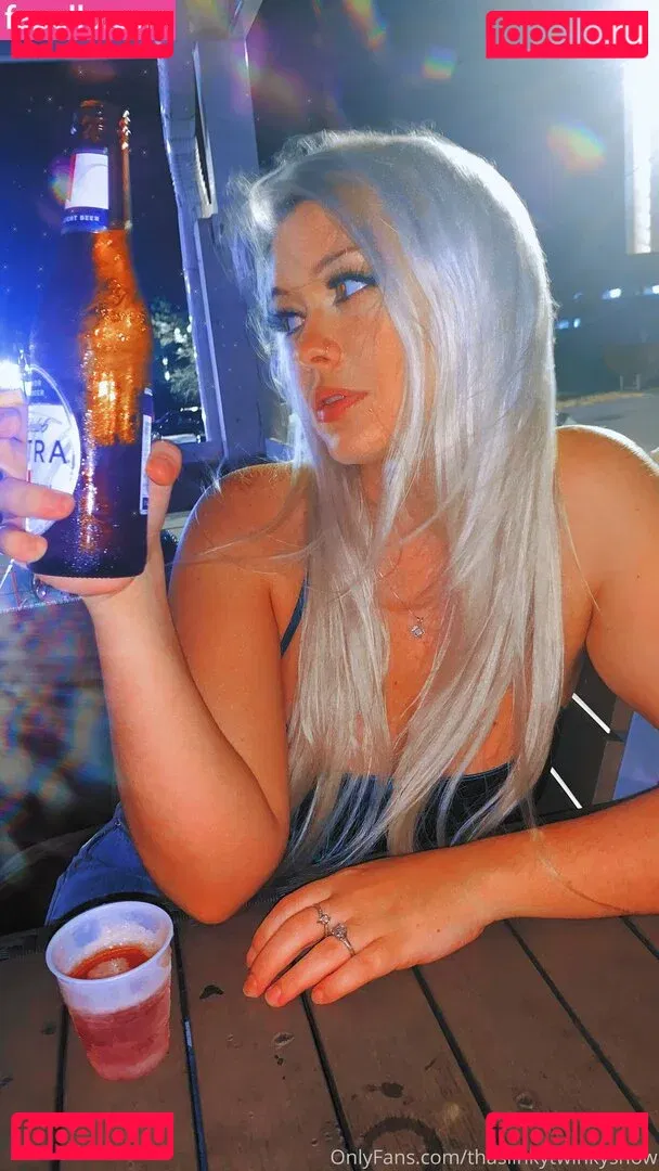 thaslinkytwinkyshow Onlyfans Photo Gallery 