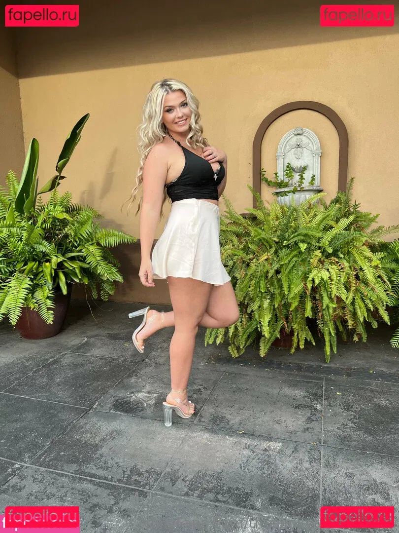 thaslinkytwinkyshow Onlyfans Photo Gallery 