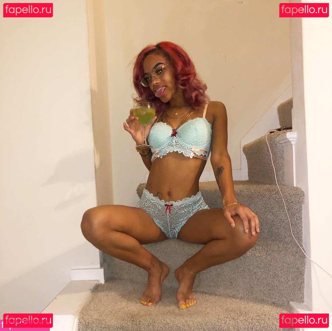 Rozay Molly Nude Onlyfans Photo 17