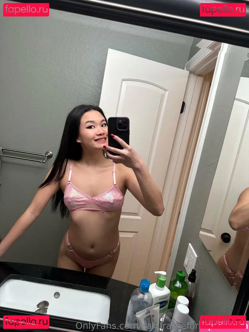 sakuratheforbiddenfruit Onlyfans Photo Gallery 