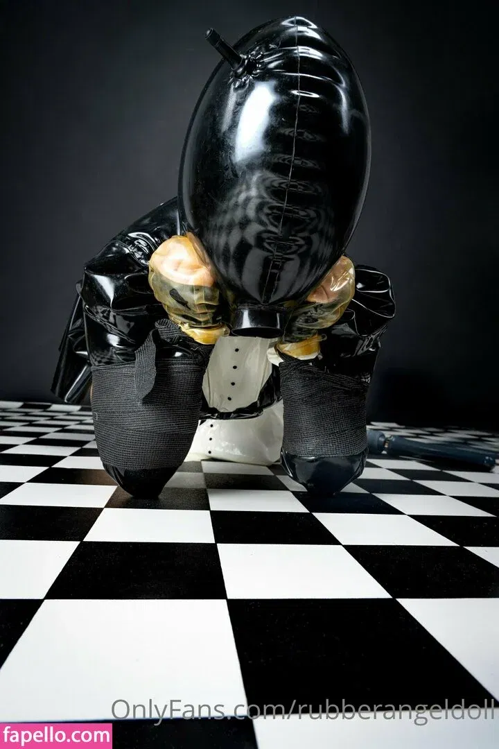 rubberangeldoll Onlyfans Photo Gallery 