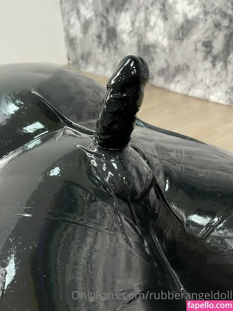 rubberangeldoll Onlyfans Photo Gallery 