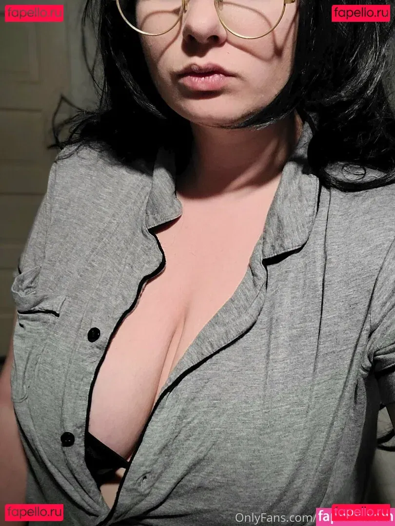 notsafeforcon Onlyfans Photo Gallery 