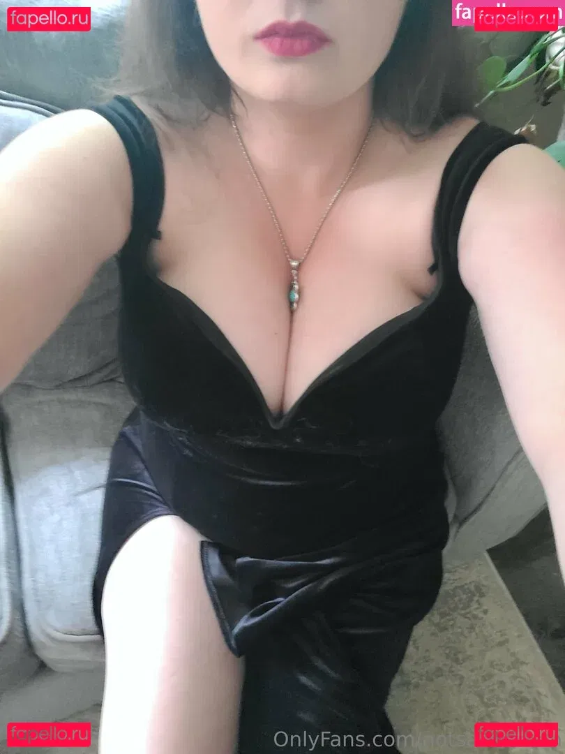 notsafeforcon Onlyfans Photo Gallery 