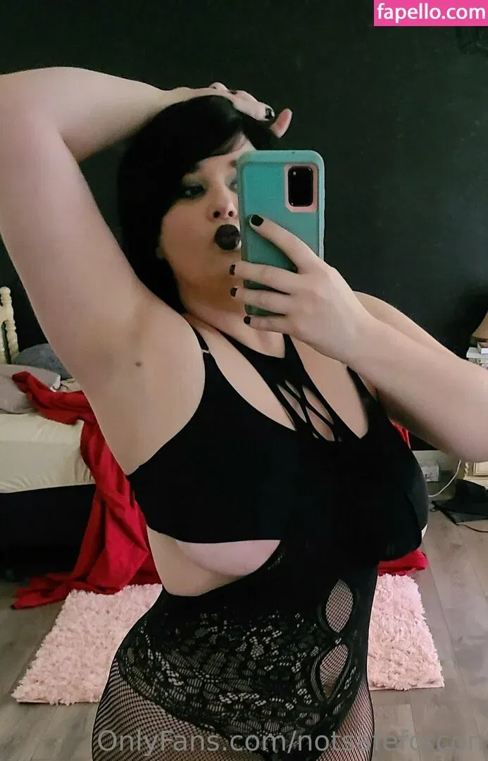 notsafeforcon Onlyfans Photo Gallery 