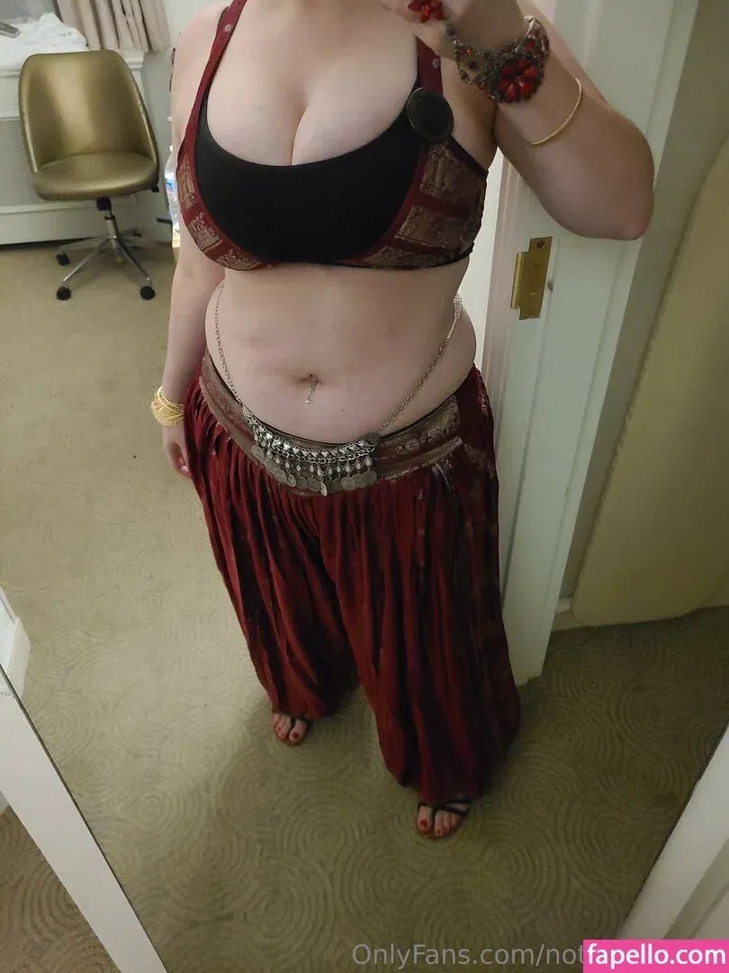 notsafeforcon Onlyfans Photo Gallery 