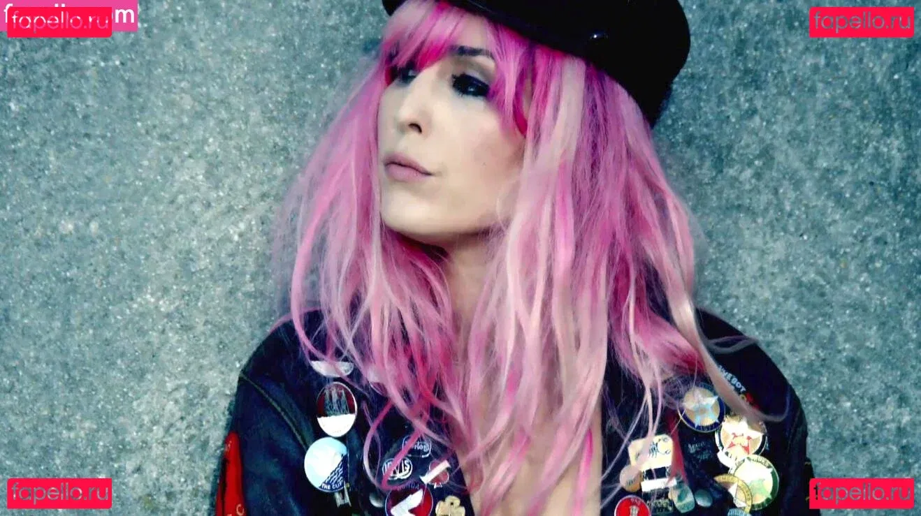 Noomi Rapace Onlyfans Photo Gallery 