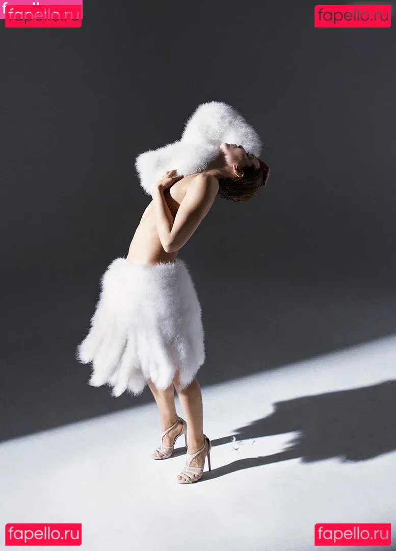 Noomi Rapace Onlyfans Photo Gallery 