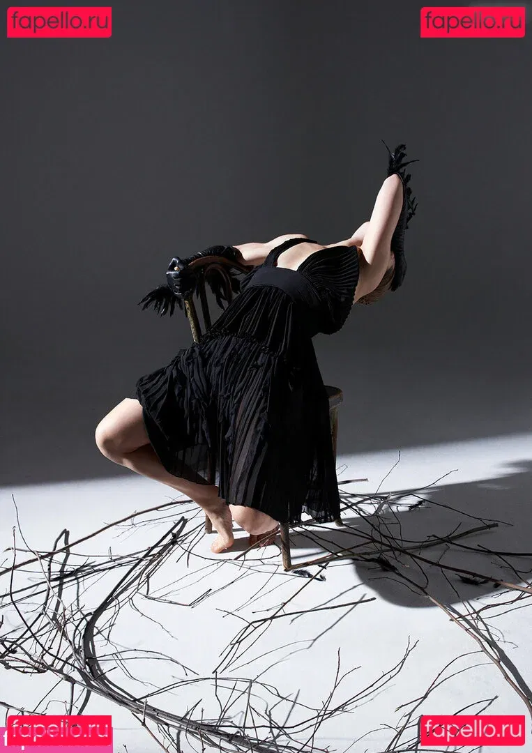 Noomi Rapace Onlyfans Photo Gallery 