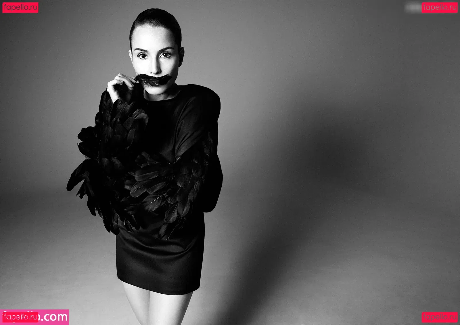 Noomi Rapace Onlyfans Photo Gallery 