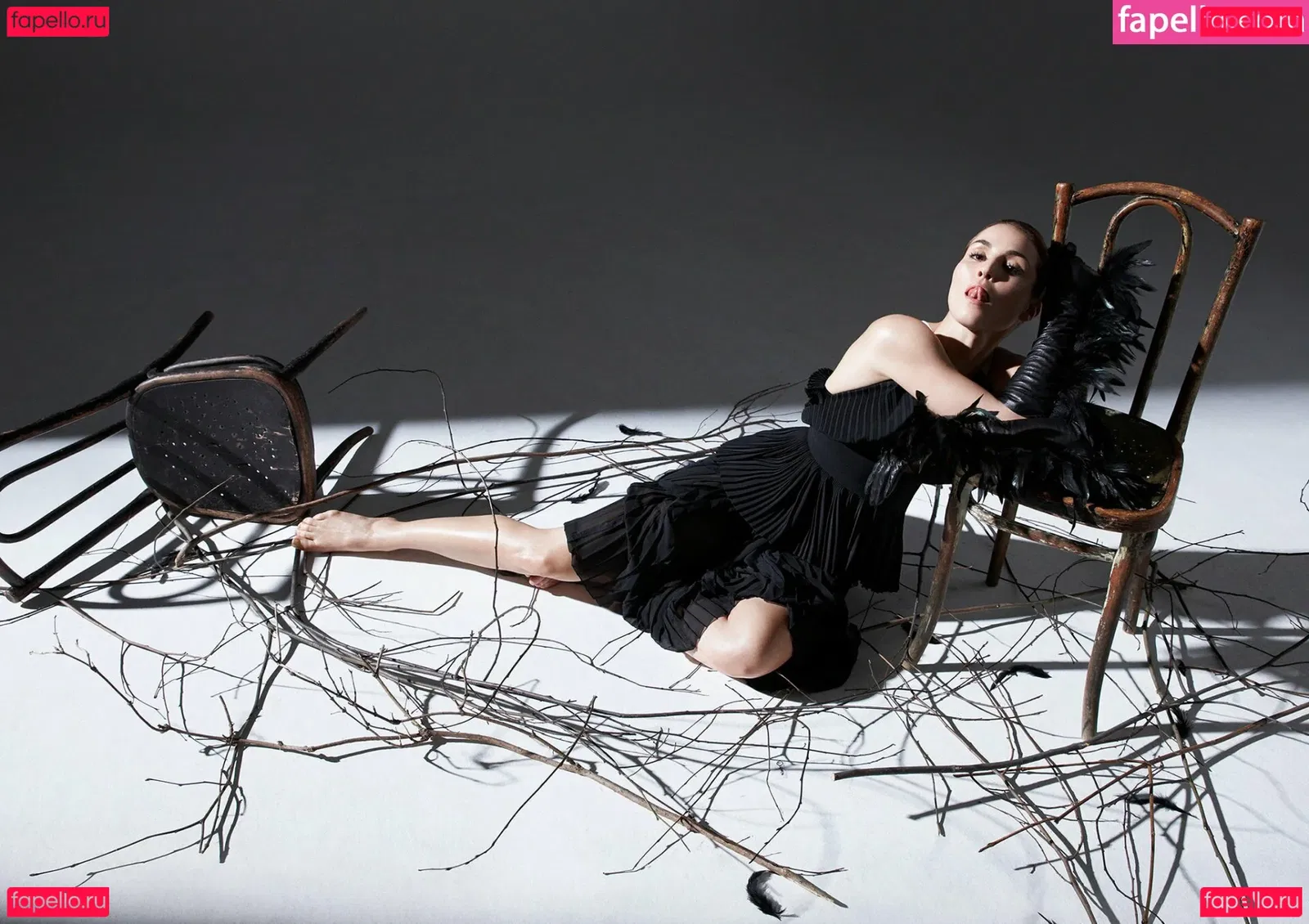 Noomi Rapace Onlyfans Photo Gallery 