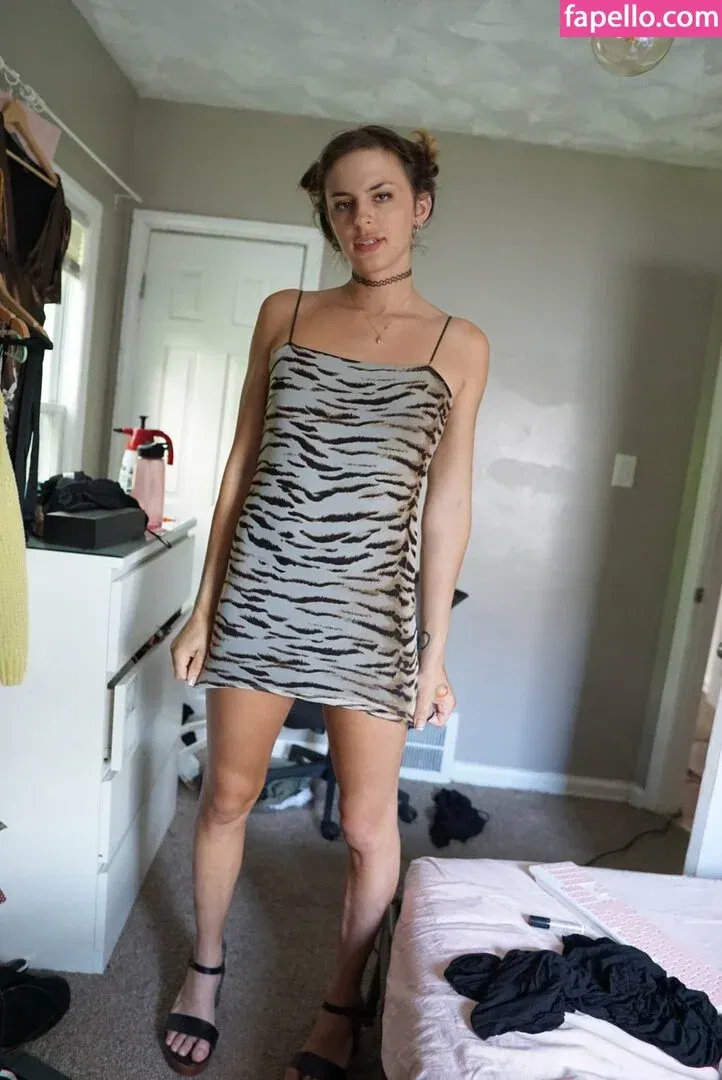 Sophie Lovely Onlyfans Photo Gallery 