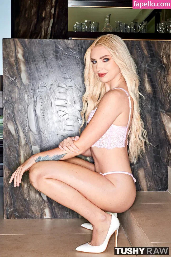 Britt Blair Onlyfans Photo Gallery 