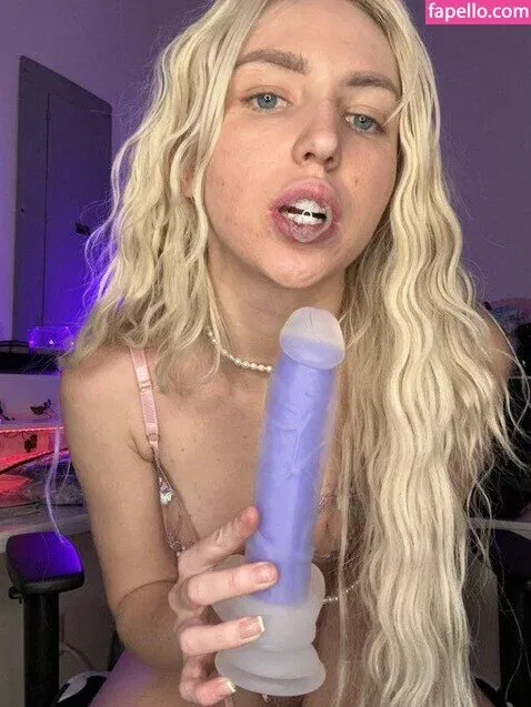 Britt Blair Onlyfans Photo Gallery 