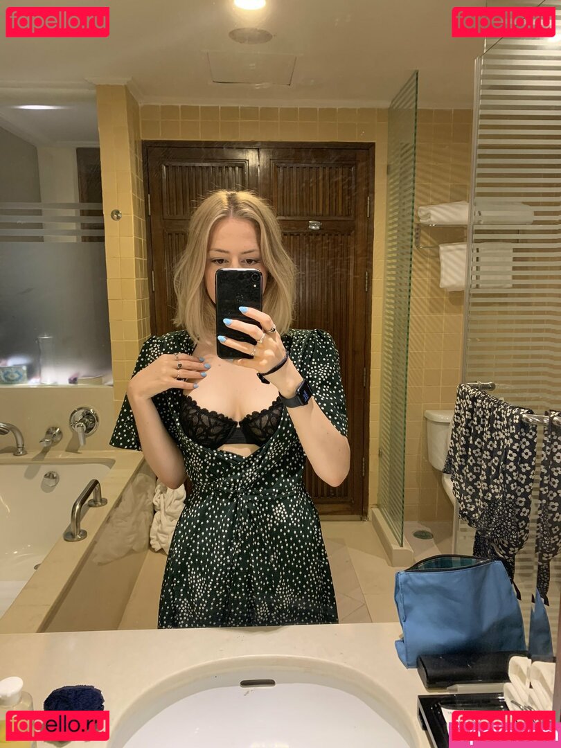 UK Adventure Couple Nude Onlyfans Photo 18