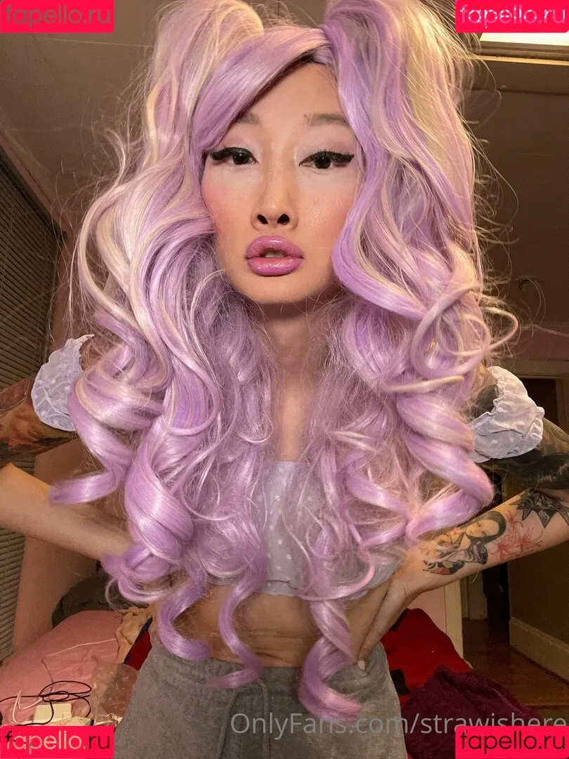 strawishere Onlyfans Photo Gallery 