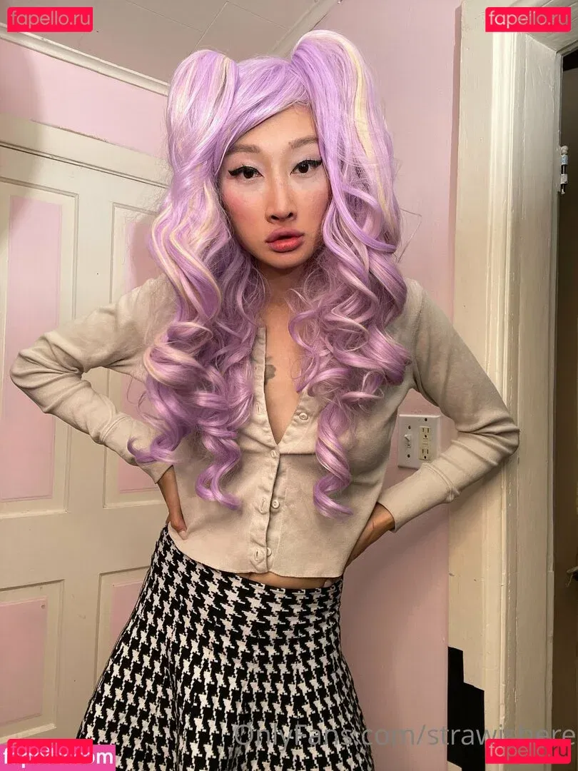 strawishere Onlyfans Photo Gallery 
