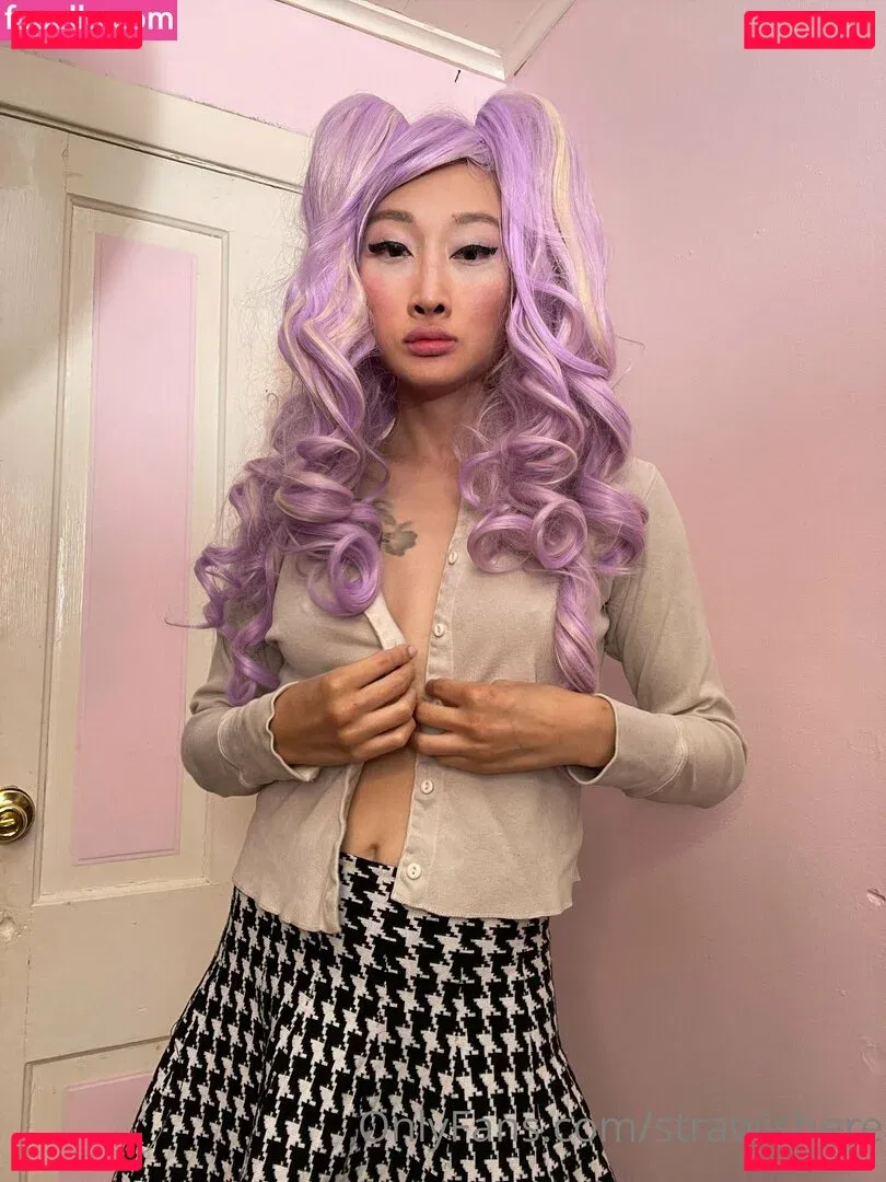 strawishere Onlyfans Photo Gallery 
