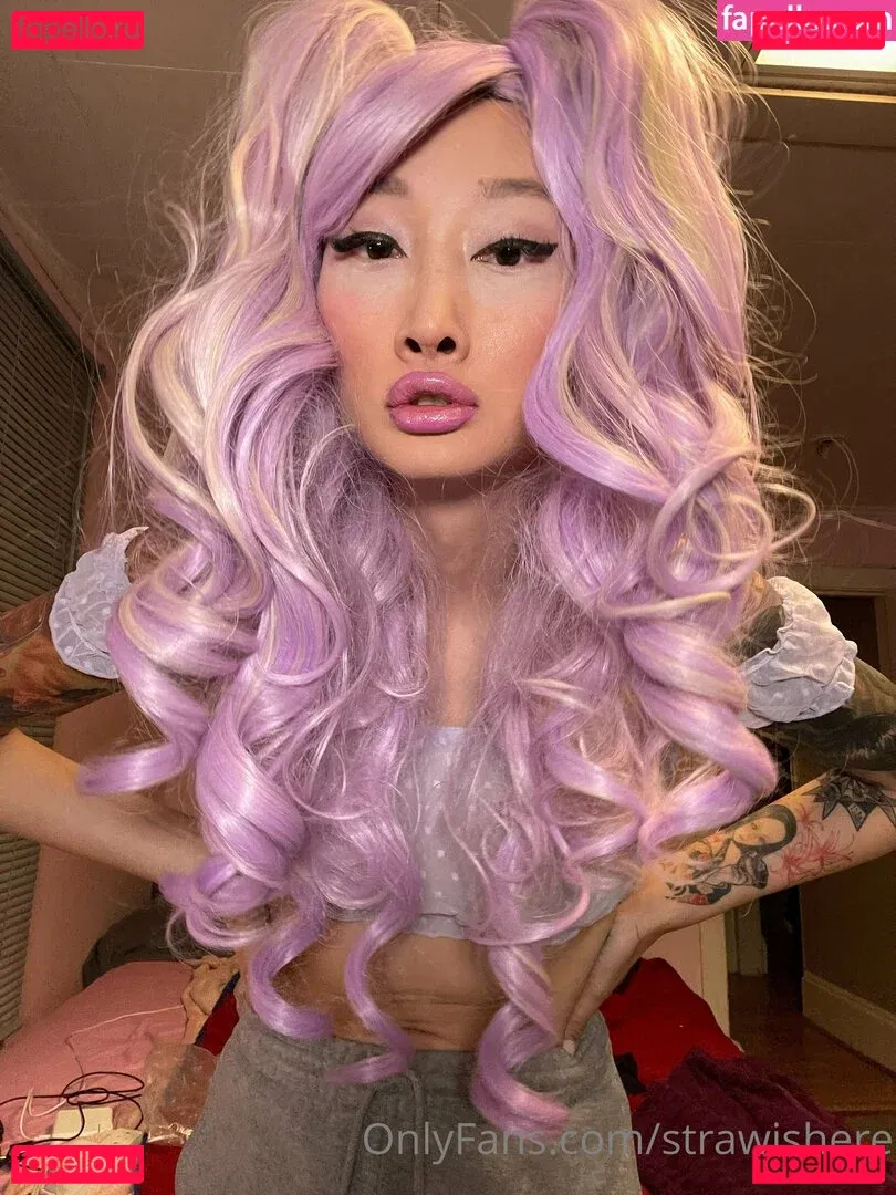strawishere Onlyfans Photo Gallery 
