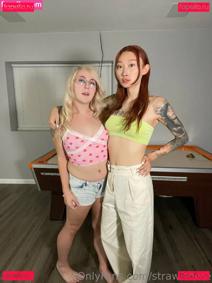 strawishere Onlyfans Photo Gallery 