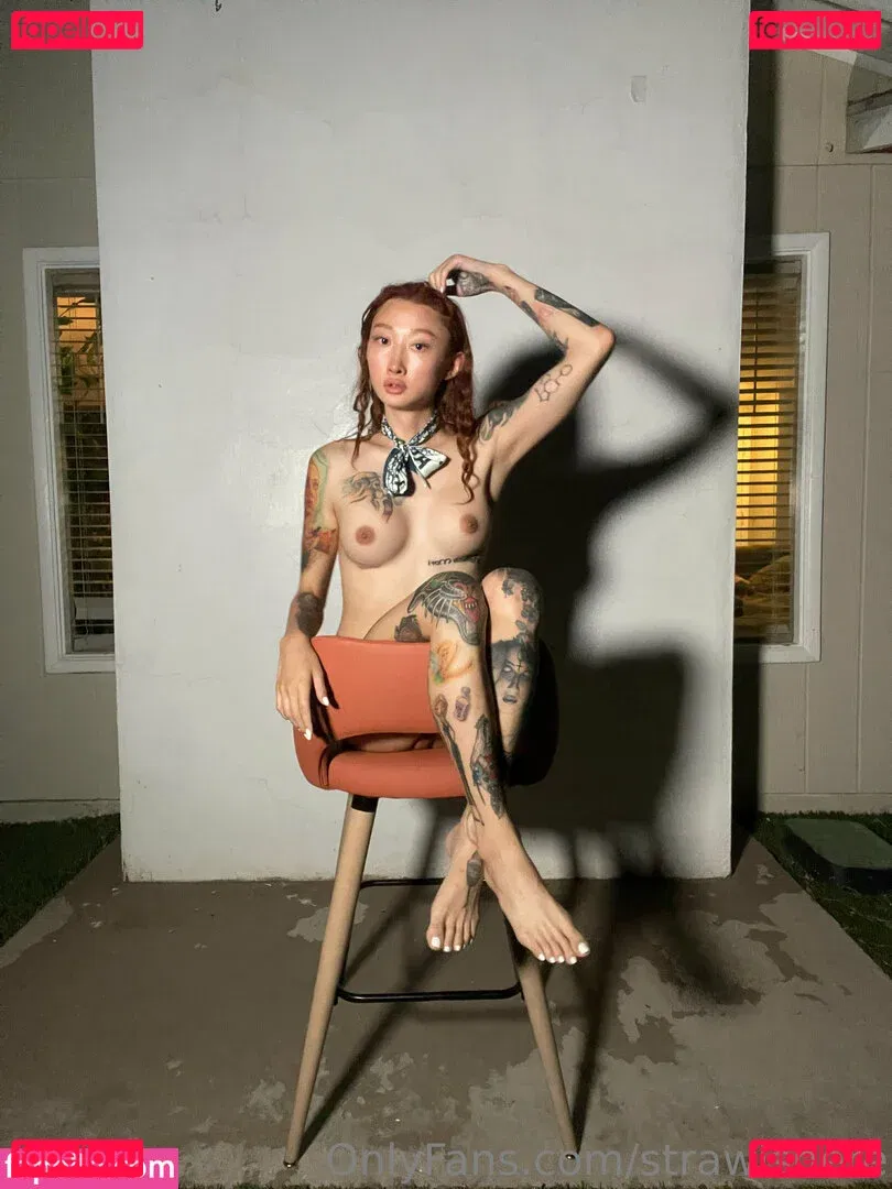 strawishere Onlyfans Photo Gallery 