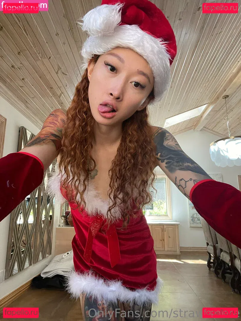 strawishere Onlyfans Photo Gallery 