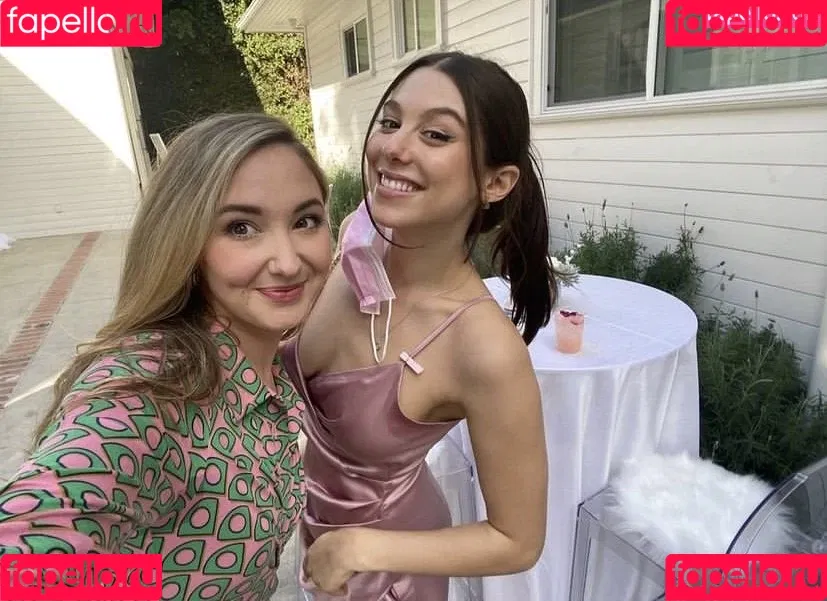 Kira Kosarin Onlyfans Photo Gallery 