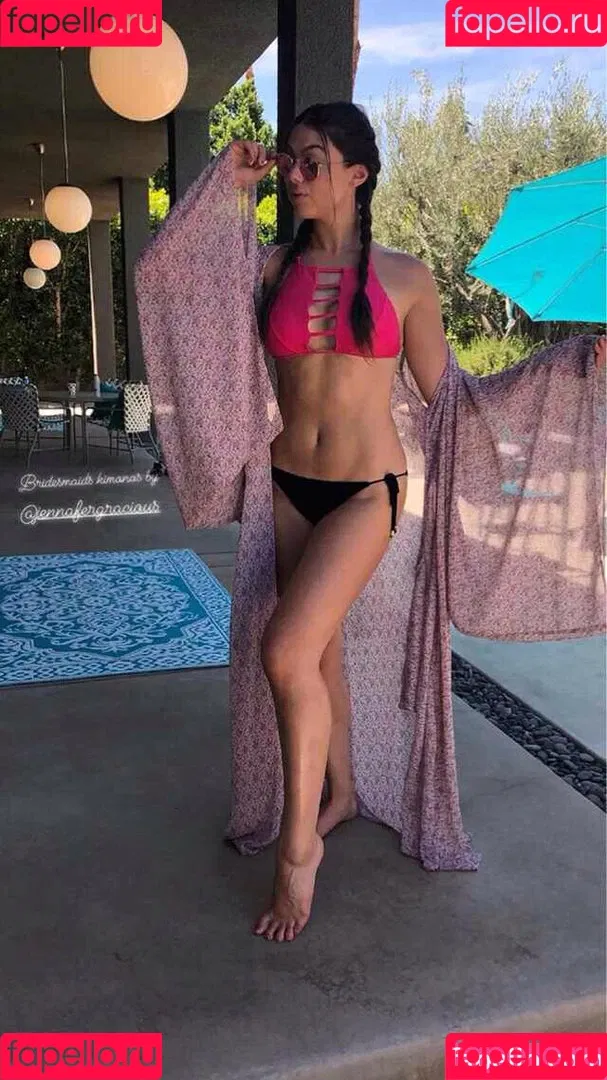 Kira Kosarin Onlyfans Photo Gallery 