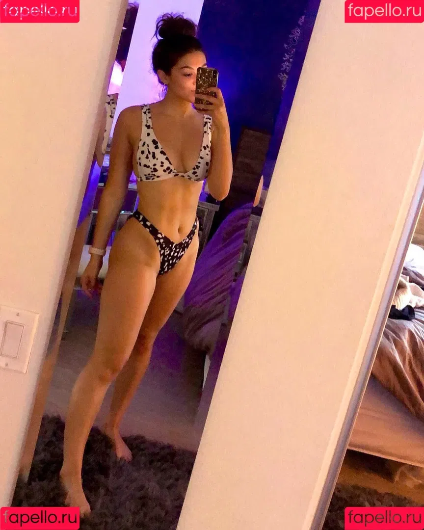 Kira Kosarin Onlyfans Photo Gallery 