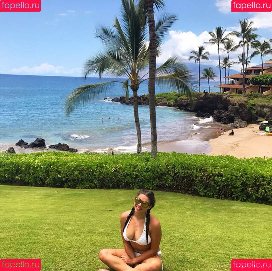 Kira Kosarin Onlyfans Photo Gallery 