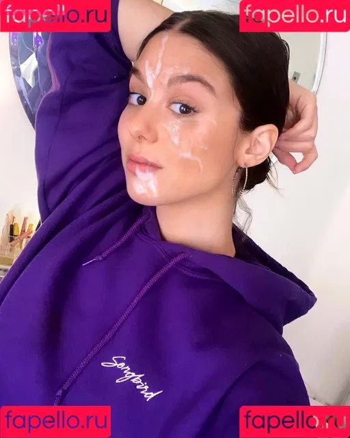 Kira Kosarin Onlyfans Photo Gallery 