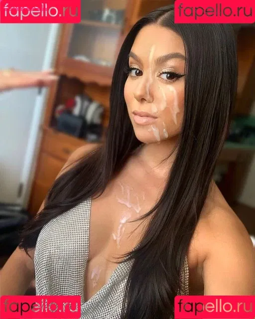 Kira Kosarin Onlyfans Photo Gallery 