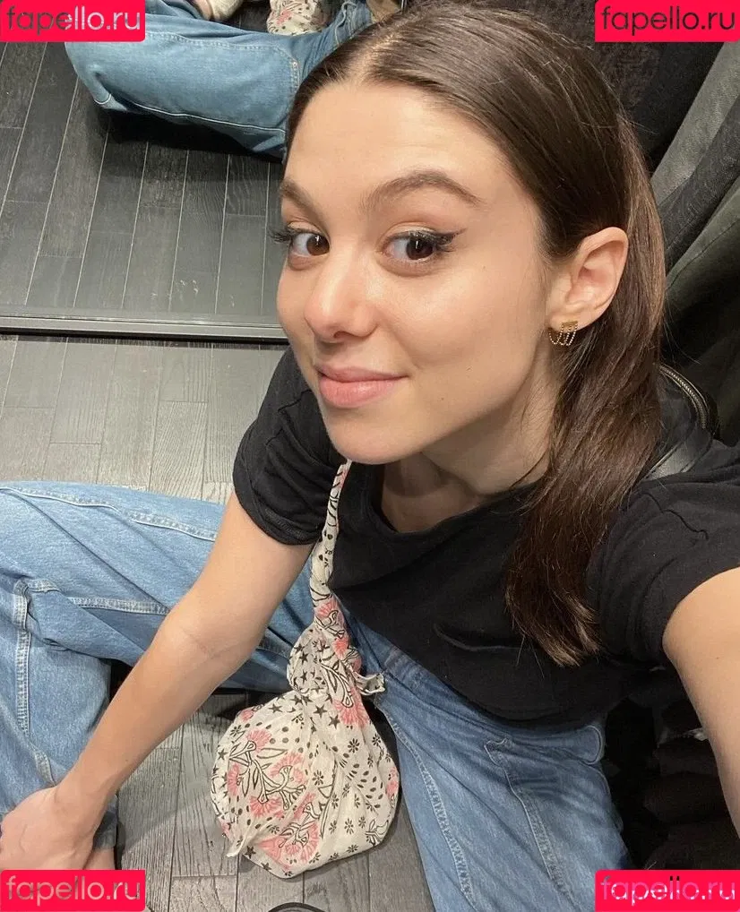 Kira Kosarin Onlyfans Photo Gallery 