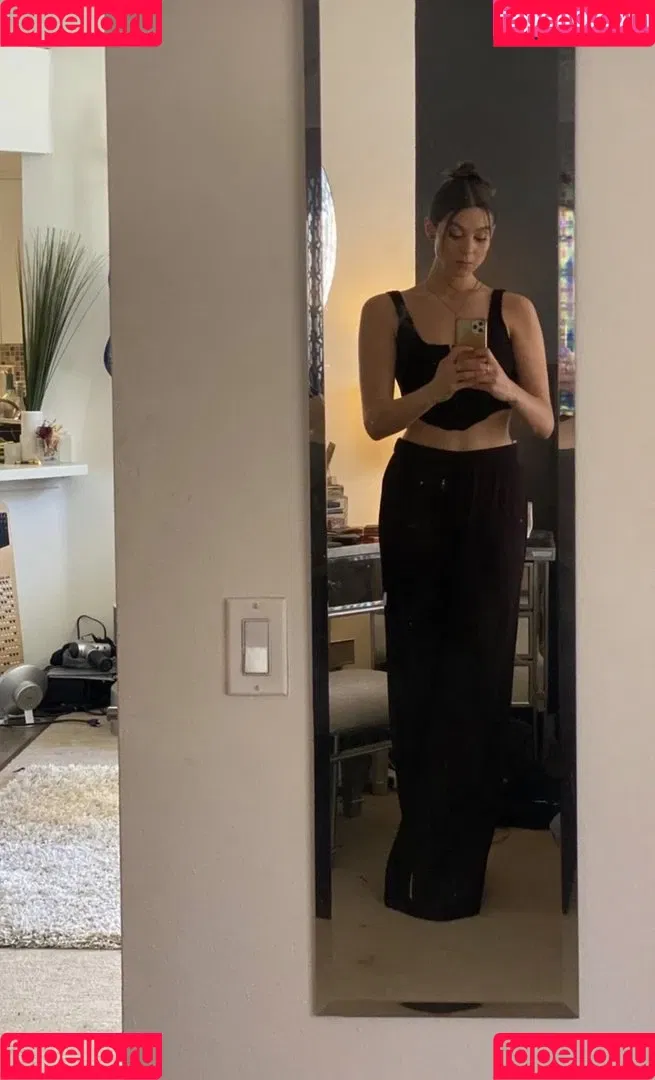 Kira Kosarin Onlyfans Photo Gallery 