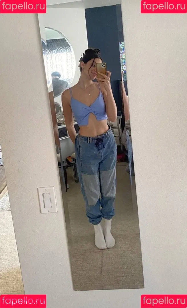 Kira Kosarin Onlyfans Photo Gallery 