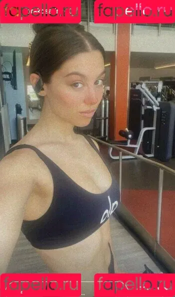 Kira Kosarin Onlyfans Photo Gallery 