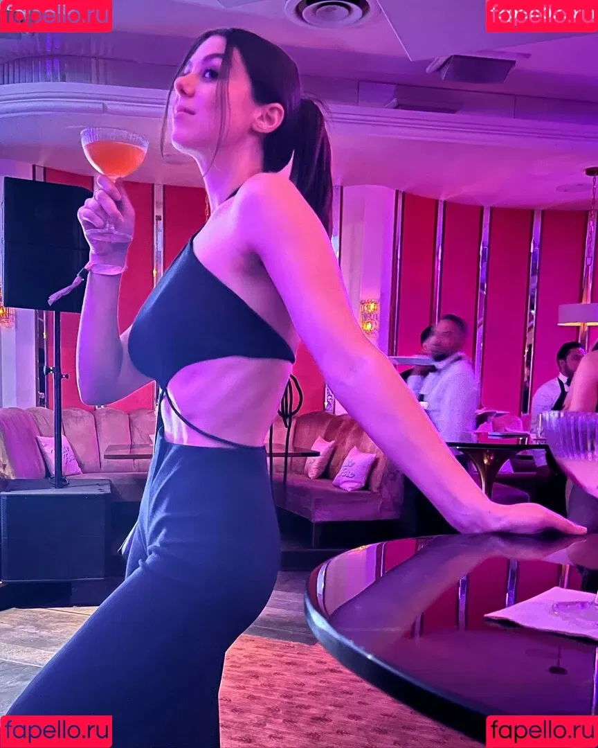 Kira Kosarin Onlyfans Photo Gallery 