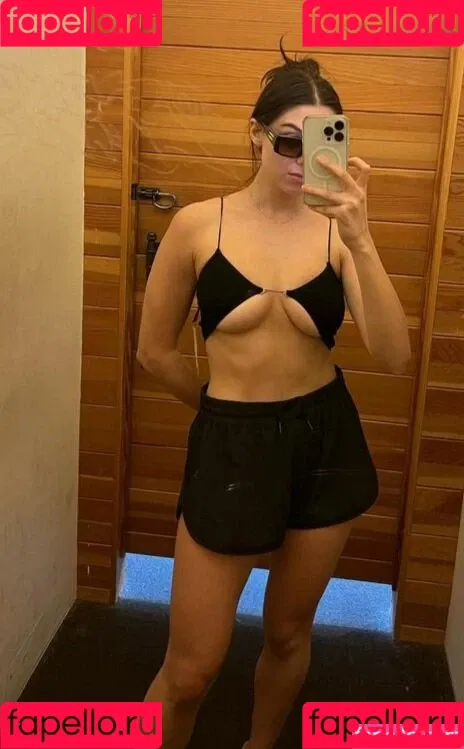 Kira Kosarin Onlyfans Photo Gallery 