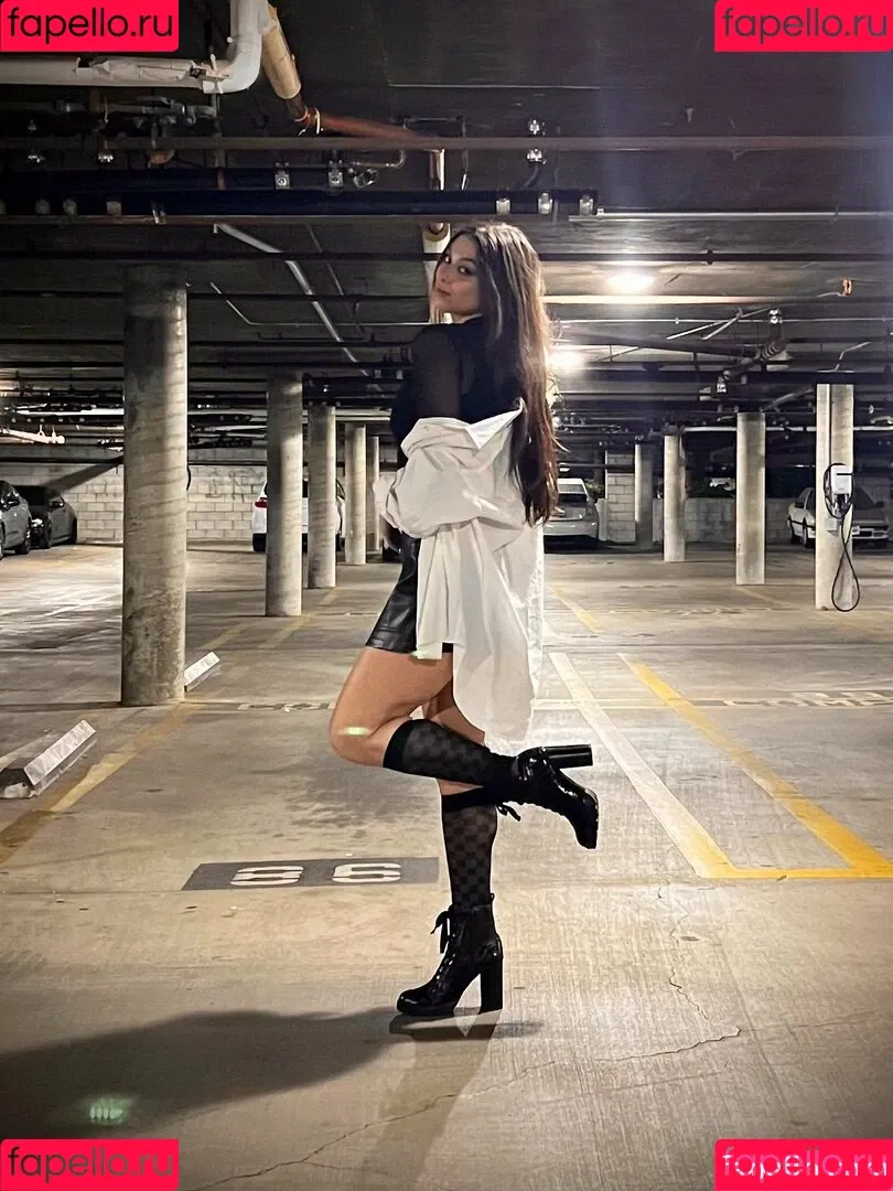 Kira Kosarin Onlyfans Photo Gallery 