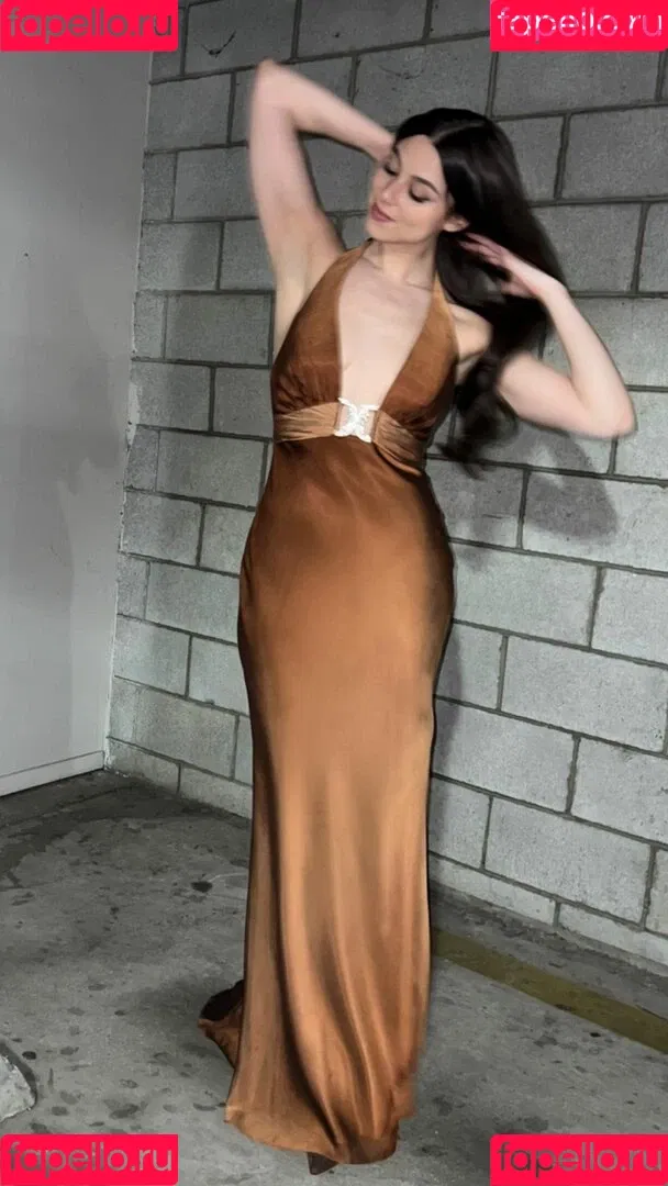 Kira Kosarin Onlyfans Photo Gallery 