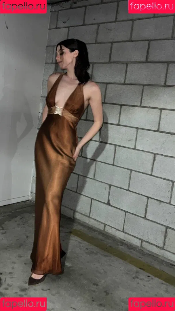 Kira Kosarin Onlyfans Photo Gallery 