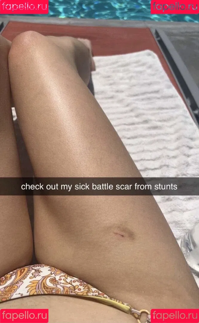 Kira Kosarin Onlyfans Photo Gallery 