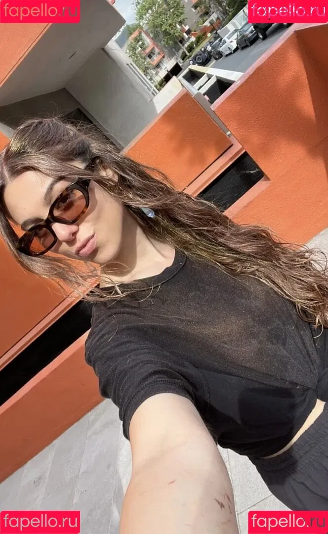 Kira Kosarin Onlyfans Photo Gallery 