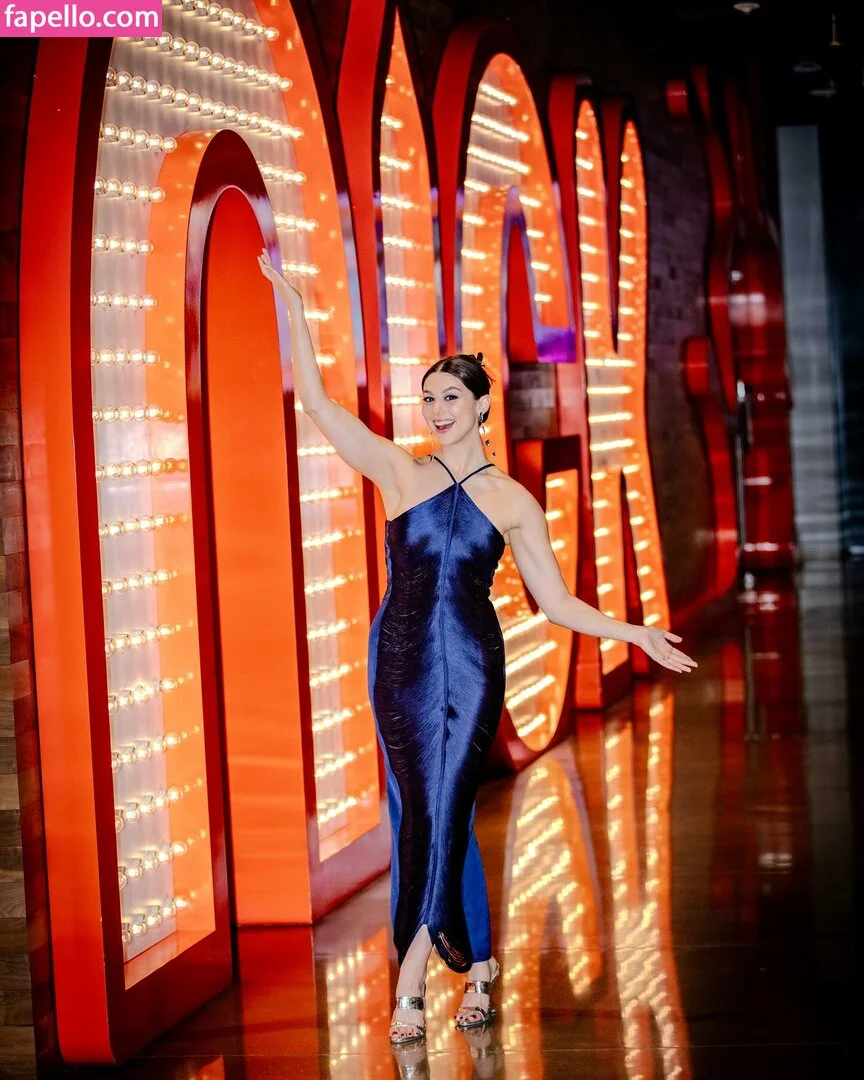 Kira Kosarin Onlyfans Photo Gallery 