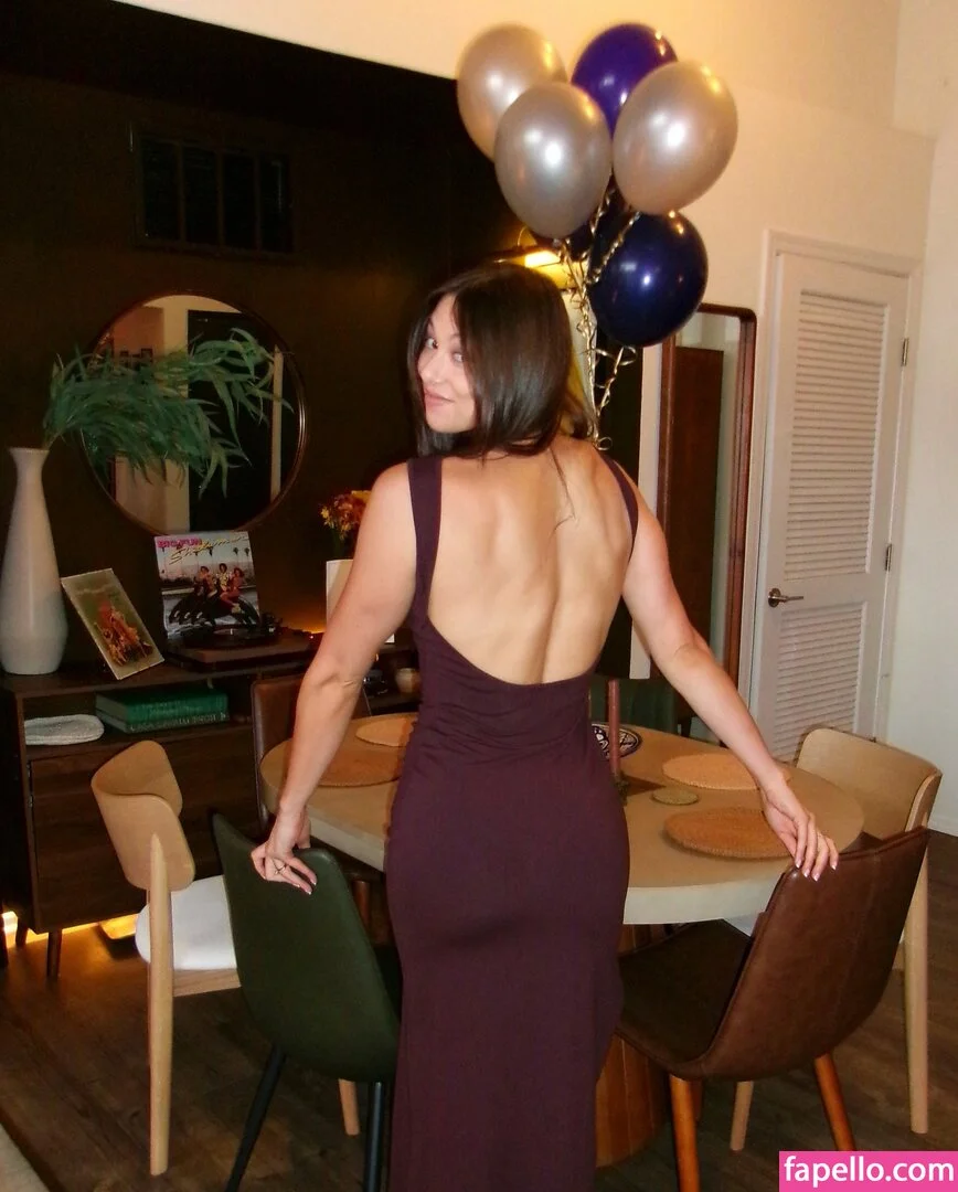 Kira Kosarin Onlyfans Photo Gallery 