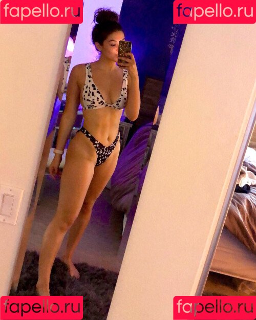 Kira Kosarin Onlyfans Photo Gallery 