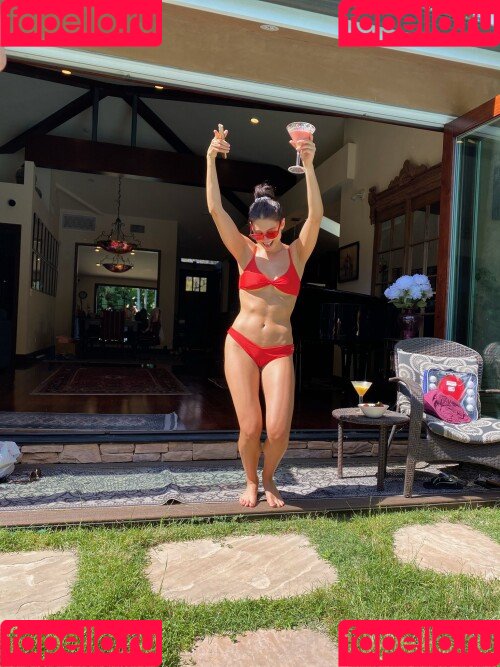 Kira Kosarin Onlyfans Photo Gallery 