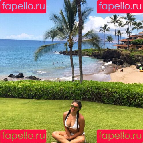 Kira Kosarin Onlyfans Photo Gallery 